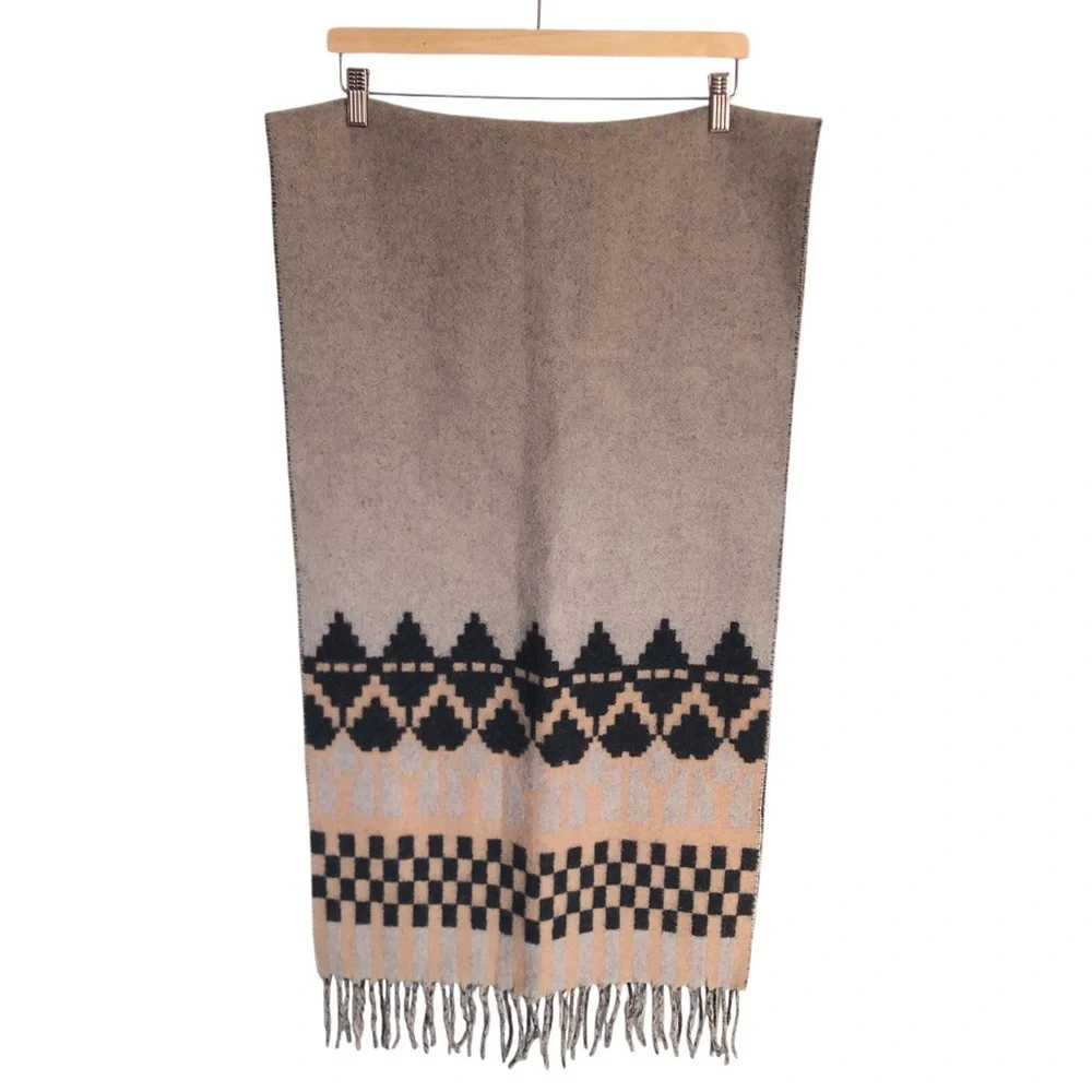 ANTHROPOLOGIE NEW TBCO x Pretty Little Fawn Beige Gray Fair Isle Wool Scarf